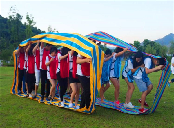 團(tuán)隊(duì)風(fēng)火輪 北京團(tuán)建策劃與拓展活動的專業(yè)之選